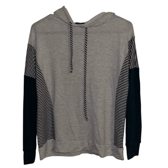 🌹STACCATO HOODED MULTI COLOR SHIRT - Picture 1 of 3